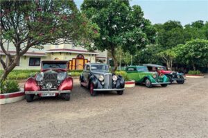 Vintage cars, luxury, Pranlal Bhogilal car collection, BMW 7 Series, Mercedes